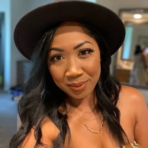 Meet your Posher, Tina